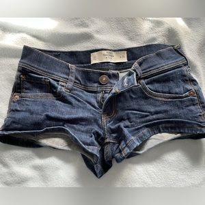 Abercrombie & Fitch jean shorts - size 00
